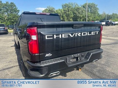 Used 2020 Chevrolet Silverado 1500 Custom w/ Custom Value Package AWD/4WD image 4