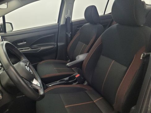 Used 2020 Nissan Versa SR FWD image 17