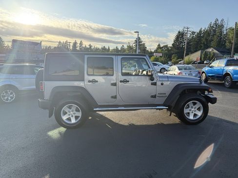 Used 2016 Jeep Wrangler Unlimited Sport w/ Power Convenience Group image 15
