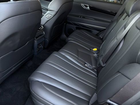 New 2026 Genesis GV80 2.5T RWD image 12