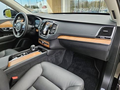 Certified 2024 Volvo XC90 T8 Plus w/ Protection Package Premier AWD/4WD image 13