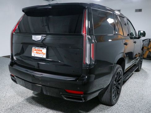 Used 2024 Cadillac Escalade Sport w/ LPO, ONYX Package AWD/4WD image 7