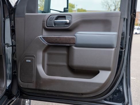 Used 2022 GMC Sierra 2500 Denali image 12