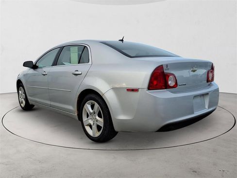 Used 2011 Chevrolet Malibu LS image 8