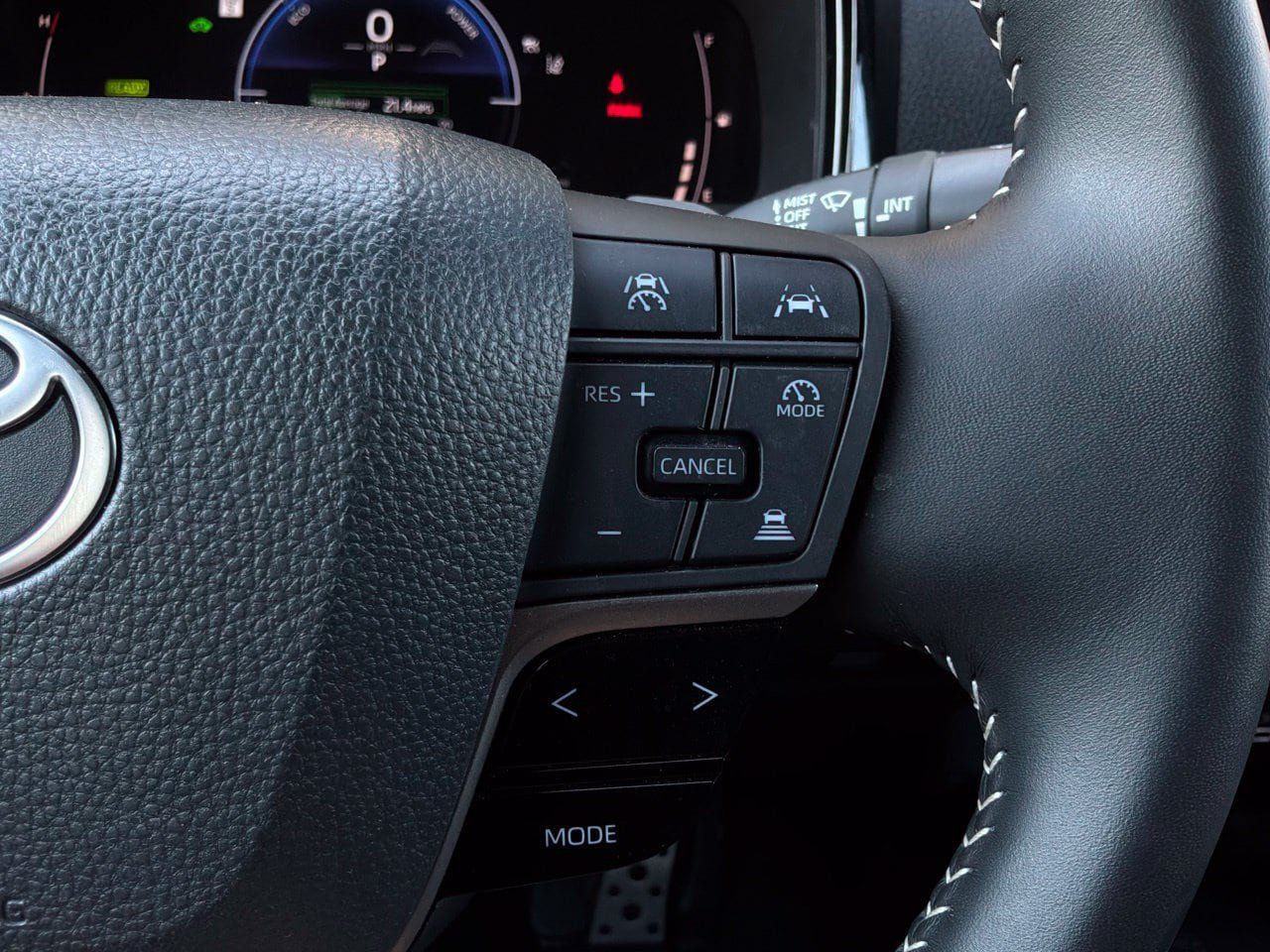 Used 2026 Toyota Camry SE FWD image 36