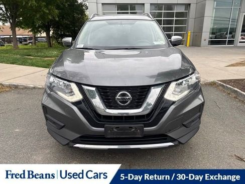 Used 2018 Nissan Rogue SV AWD/4WD image 16
