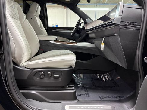 New 2026 Cadillac Escalade Platinum Sport AWD/4WD image 63