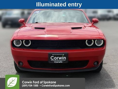 Used 2018 Dodge Challenger SXT w/ Blacktop Package RWD image 7