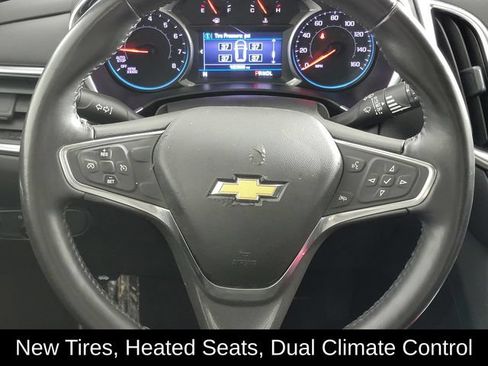 Used 2019 Chevrolet Equinox LT FWD image 25