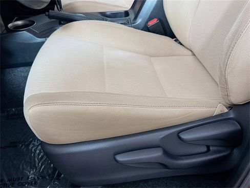 Used 2015 Toyota RAV4 XLE image 16