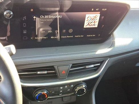 Used 2024 Buick Encore GX Sport Touring image 14