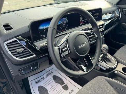Used 2024 Kia Seltos S image 14