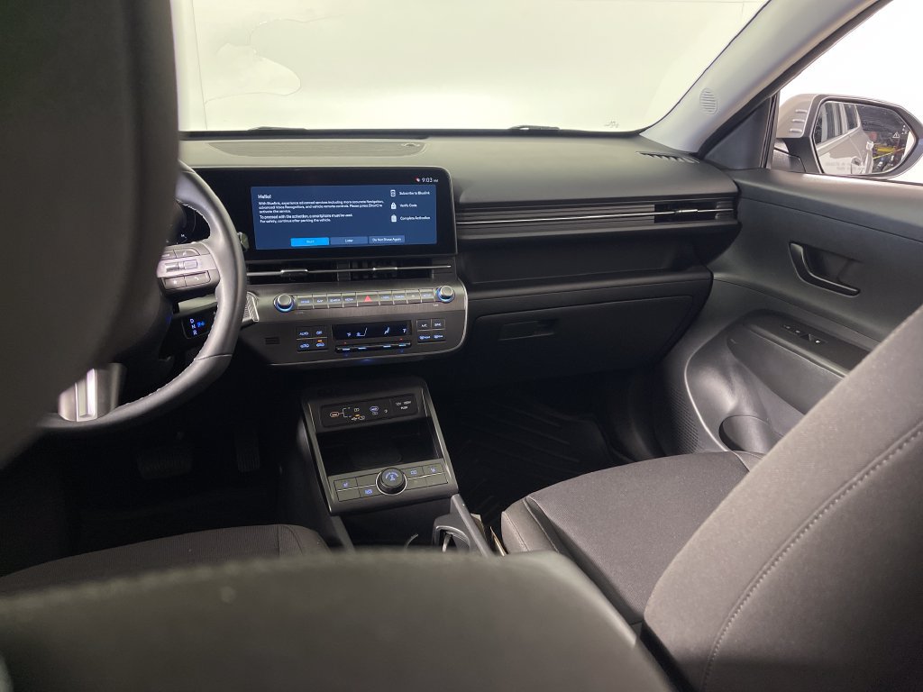 Certified 2025 Hyundai Kona SEL AWD/4WD image 18