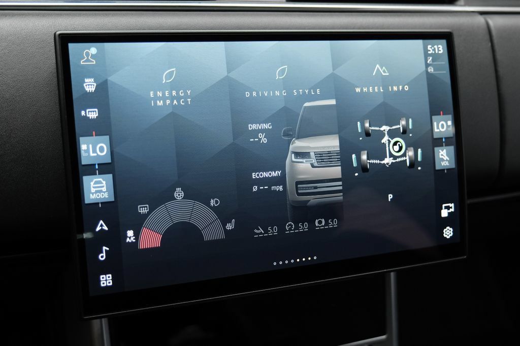 Used 2024 Land Rover Range Rover SE AWD/4WD image 32