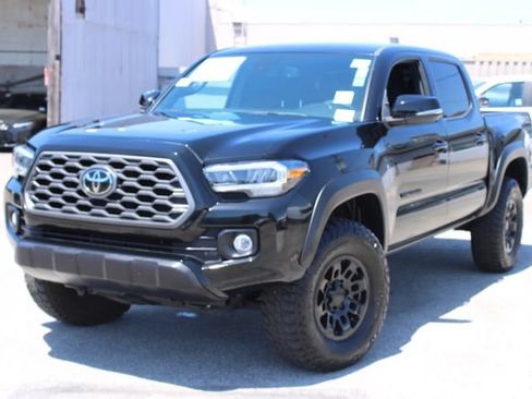 Used 2023 Toyota Tacoma TRD Off-Road AWD/4WD image 14