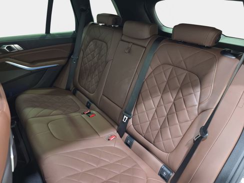 Used 2024 BMW X5 xDrive40i w/ Premium Package image 17