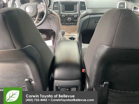 Used 2016 Jeep Grand Cherokee Laredo w/ Quick Order Package 23E image 29