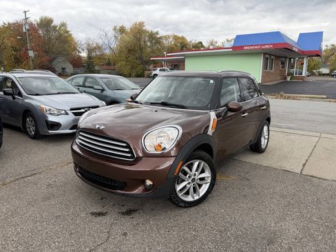 Used 2013 MINI Cooper Countryman image 2