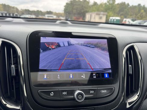 Used 2023 Chevrolet Equinox RS AWD/4WD image 32