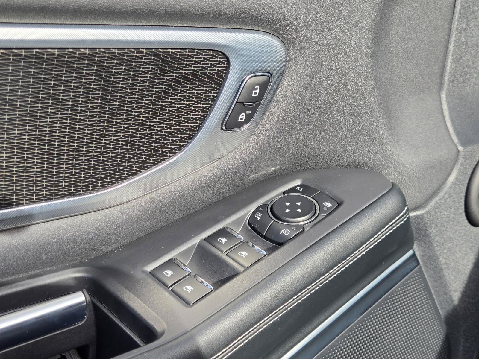 Used 2025 Ford Expedition Platinum w/ Stealth Performance Package AWD/4WD image 24