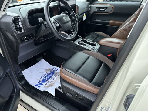 Used 2025 Ford Bronco Sport Outer Banks w/ Outer Banks Tech Package+ AWD/4WD image 11