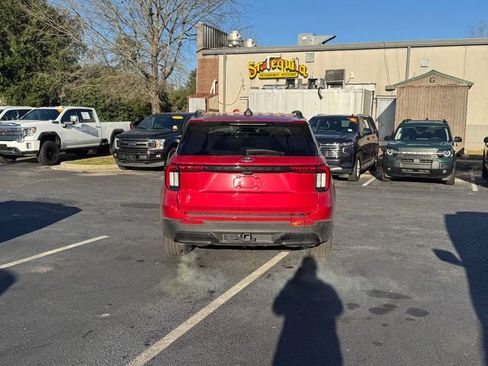 Used 2025 Ford Explorer ST-Line image 7