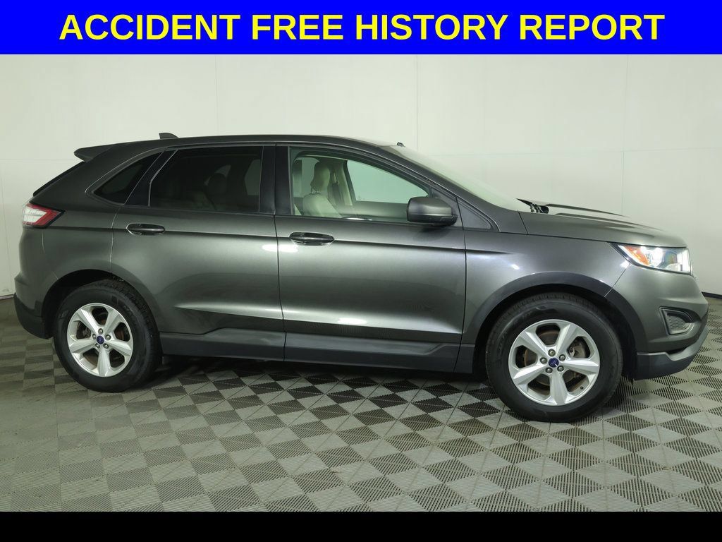 Used 2016 Ford Edge SE FWD image 2