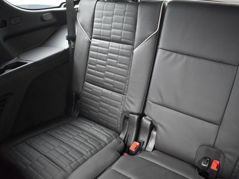 Certified 2026 Cadillac Escalade Platinum Sport w/ LPO, ONYX Package image 31