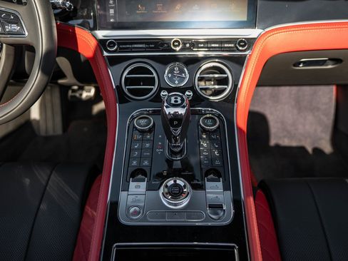Used 2023 Bentley Continental GT Mulliner image 24