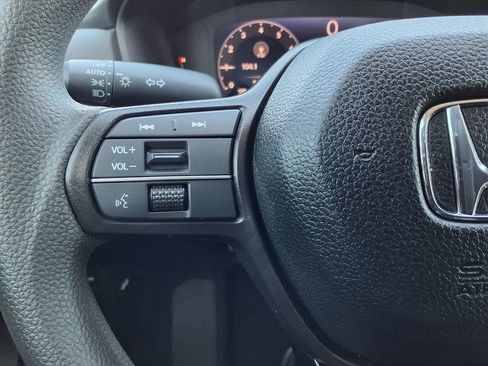 Certified 2025 Honda Accord SE image 14