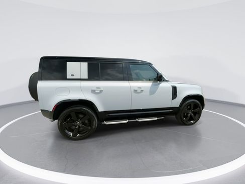 Used 2023 Land Rover Defender 110 V8 AWD/4WD image 12