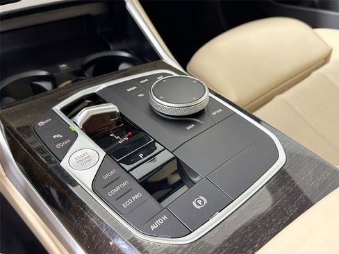 Certified 2024 BMW 330i Sedan w/ Convenience Package RWD image 16