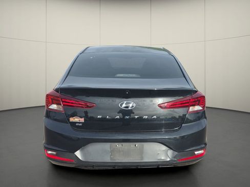 Used 2019 Hyundai Elantra SE w/ Winter Weather Package image 7
