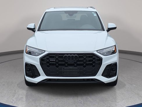 Used 2023 Audi Q5 e Premium Plus w/ Premium Plus Package AWD/4WD image 2