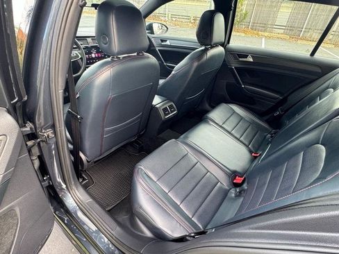 Used 2018 Volkswagen GTI SE image 17