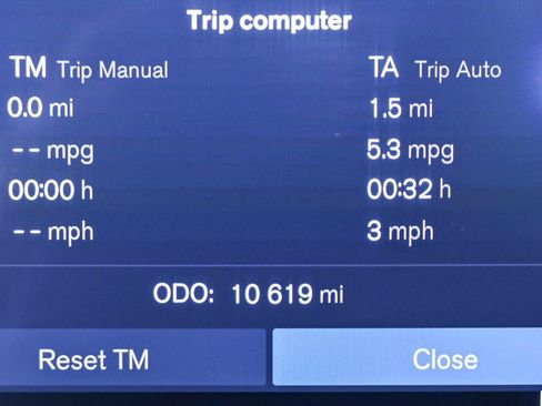 Certified 2026 Volvo XC40 B5 Plus AWD/4WD image 13