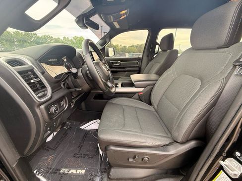 Used 2022 RAM 1500 Big Horn AWD/4WD image 10