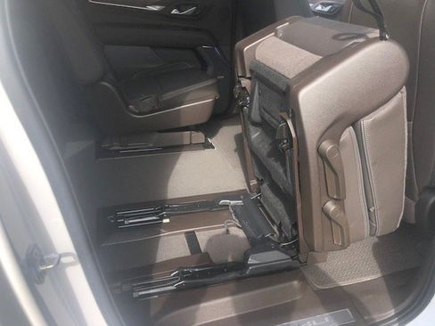 Used 2022 GMC Yukon XL Denali image 26