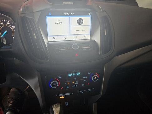 Used 2017 Ford Escape SE w/ Equipment Group 201A FWD image 20