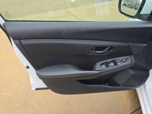 Used 2024 Nissan Sentra S image 18