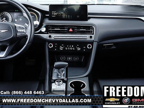 Used 2025 Genesis G70 2.5T image 15