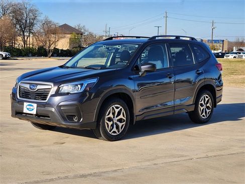 Used 2019 Subaru Forester Premium image 3