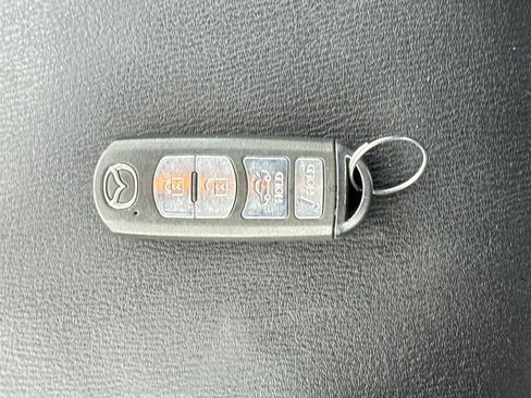 Used 2015 MAZDA MAZDA3 i Sport image 29