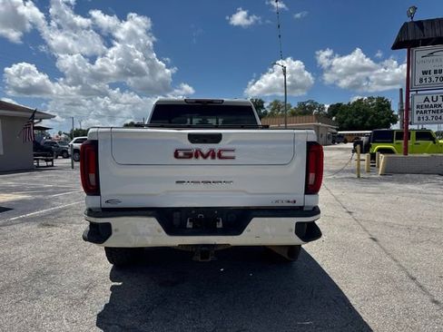 Used 2020 GMC Sierra 2500 AT4 w/ AT4 Premium Package AWD/4WD image 6