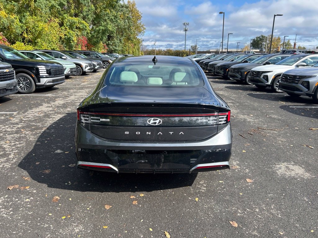 Certified 2024 Hyundai Sonata SEL FWD image 4
