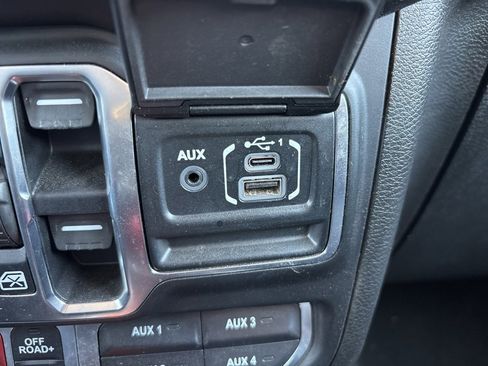 Used 2020 Jeep Gladiator Rubicon image 24