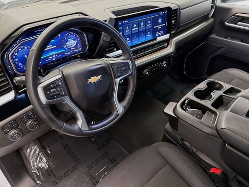 Used 2025 Chevrolet Silverado 2500 LT w/ Safety Package AWD/4WD image 7