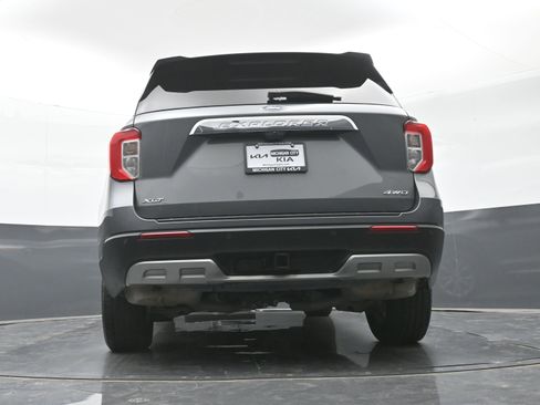 Used 2023 Ford Explorer XLT w/ Equipment Group 202A AWD/4WD image 39