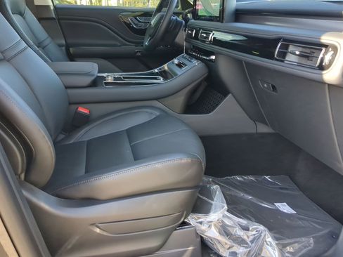 New 2026 Lincoln Aviator Premiere image 23