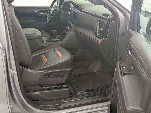 Used 2023 GMC Sierra 1500 AT4 w/ Technology Package image 11